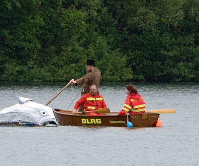 1. Bremer Badewannenregatta am Mahndorfer See – Foto 3