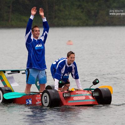1. Bremer Badewannenregatta am Mahndorfer See – Foto 12