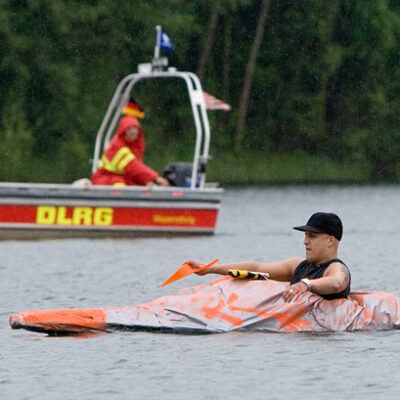 1. Bremer Badewannenregatta am Mahndorfer See – Foto 14