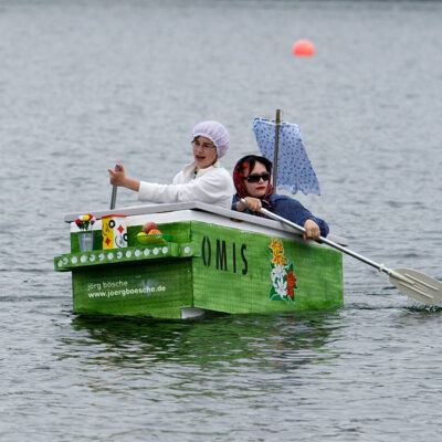 1. Bremer Badewannenregatta am Mahndorfer See – Foto 19