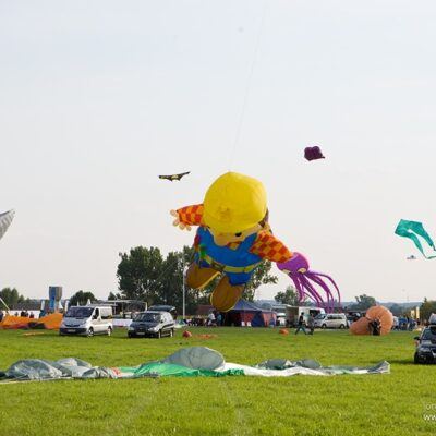 19. Drachenfest – DRACHEN ÜBER LEMWERDER & Feuerwerk – Foto 2