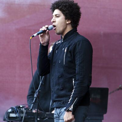 Andreas Bourani (Open-Air-Konzert) bei der Haake-Beck BadeinselRegatta 2011 in Bremen – Foto 1