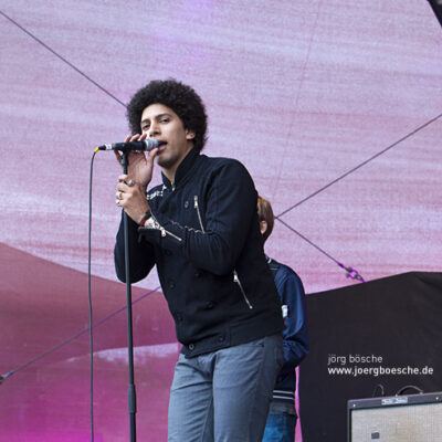 Andreas Bourani (Open-Air-Konzert) bei der Haake-Beck BadeinselRegatta 2011 in Bremen – Foto 3