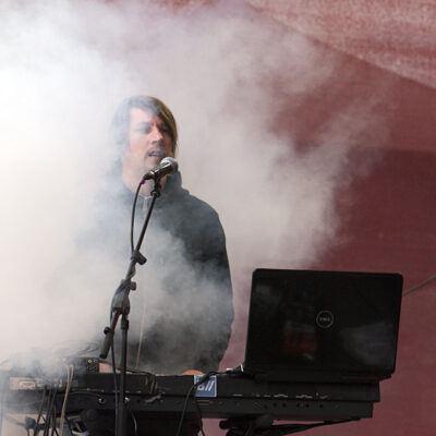 Andreas Bourani (Open-Air-Konzert) bei der Haake-Beck BadeinselRegatta 2011 in Bremen – Foto 7