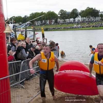 12. Haake-Beck Badeinselregatta 2011 – Ziel und Siegerehrung – Foto 2
