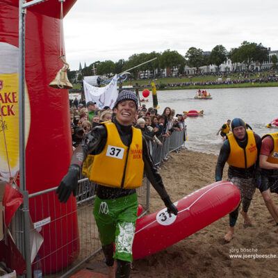12. Haake-Beck Badeinselregatta 2011 – Ziel und Siegerehrung – Foto 4