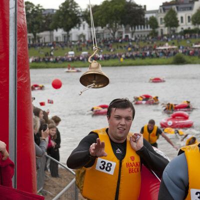 12. Haake-Beck Badeinselregatta 2011 – Ziel und Siegerehrung – Foto 11