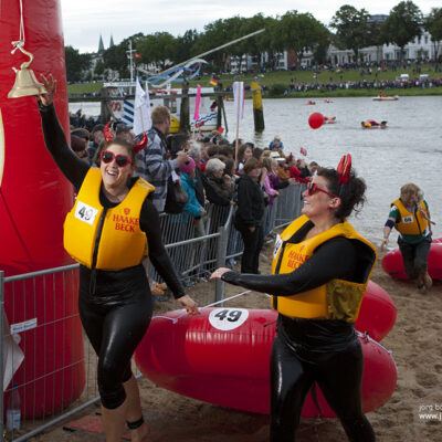 12. Haake-Beck Badeinselregatta 2011 – Ziel und Siegerehrung – Foto 13