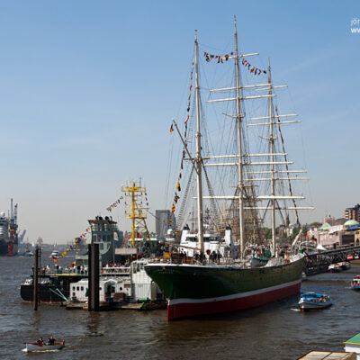 822. Hafengeburtstag Hamburg mit Schlepper-Parade – Foto 2