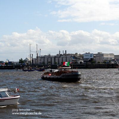 823. Hafengeburtstag Hamburg (Landungsbrücken, Schlepperballett) – 12.05.2012 – Foto 5