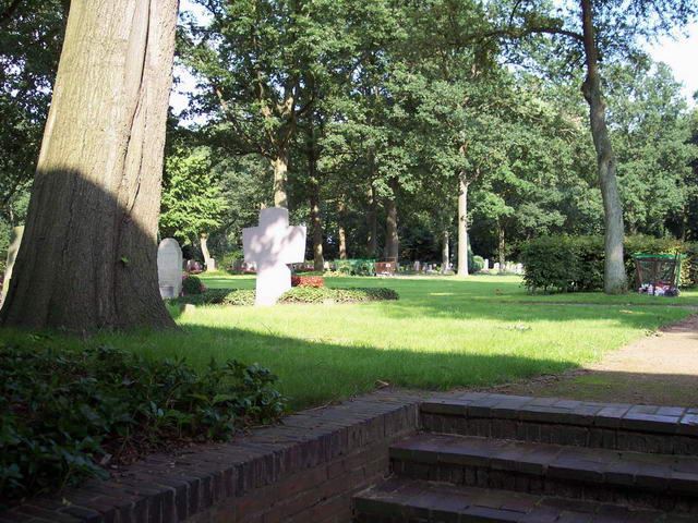 Osterholzer Friedhof  Sommer 2004 – Foto 23