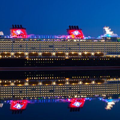 Disney Fantasy Kreuzfahrtschiff (Reederei – Disney Cruise Line) in Papenburg (15.01.2012) – Foto 21