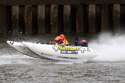 Thundercat Racing Speedboot/Powerboat an der Waterfront in Bremen (2012-06-09) – Foto 8