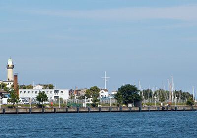 Ostseebad Warnemünde (Hafen, Strand, Hotels) / Rostock – Foto 1