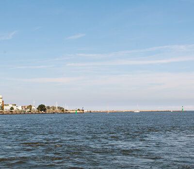 Ostseebad Warnemünde (Hafen, Strand, Hotels) / Rostock – Foto 2