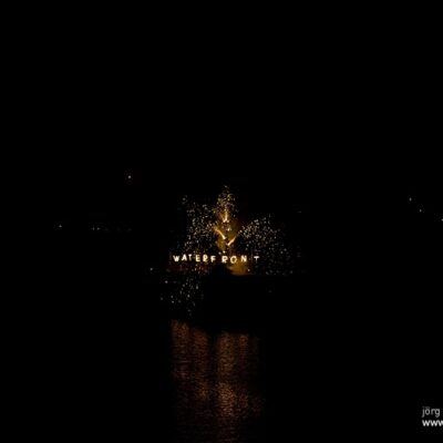 Feuerwerk: 1 Jahr Waterfront-Bremen an der Weser in Bremen (12/09/2009) – Foto 6