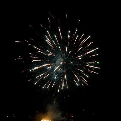 Feuerwerk: 1 Jahr Waterfront-Bremen an der Weser in Bremen (12/09/2009) – Foto 24