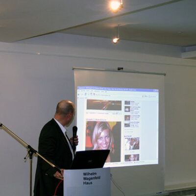 Web Montag No. 2 in Bremen – Wilhelm Wagenfeld Haus – Design im Zentrum – Foto 19