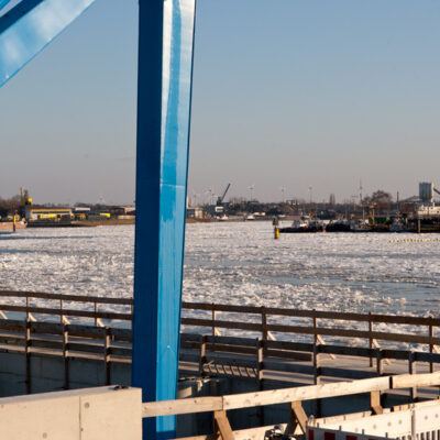 Eislaufen in Bremen auf dem Werdersee & Oberweser mit Eisschollen am Weserwehr (10.02.2012) – Foto 2