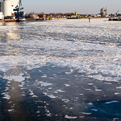 Eislaufen in Bremen auf dem Werdersee & Oberweser mit Eisschollen am Weserwehr (10.02.2012) – Foto 6